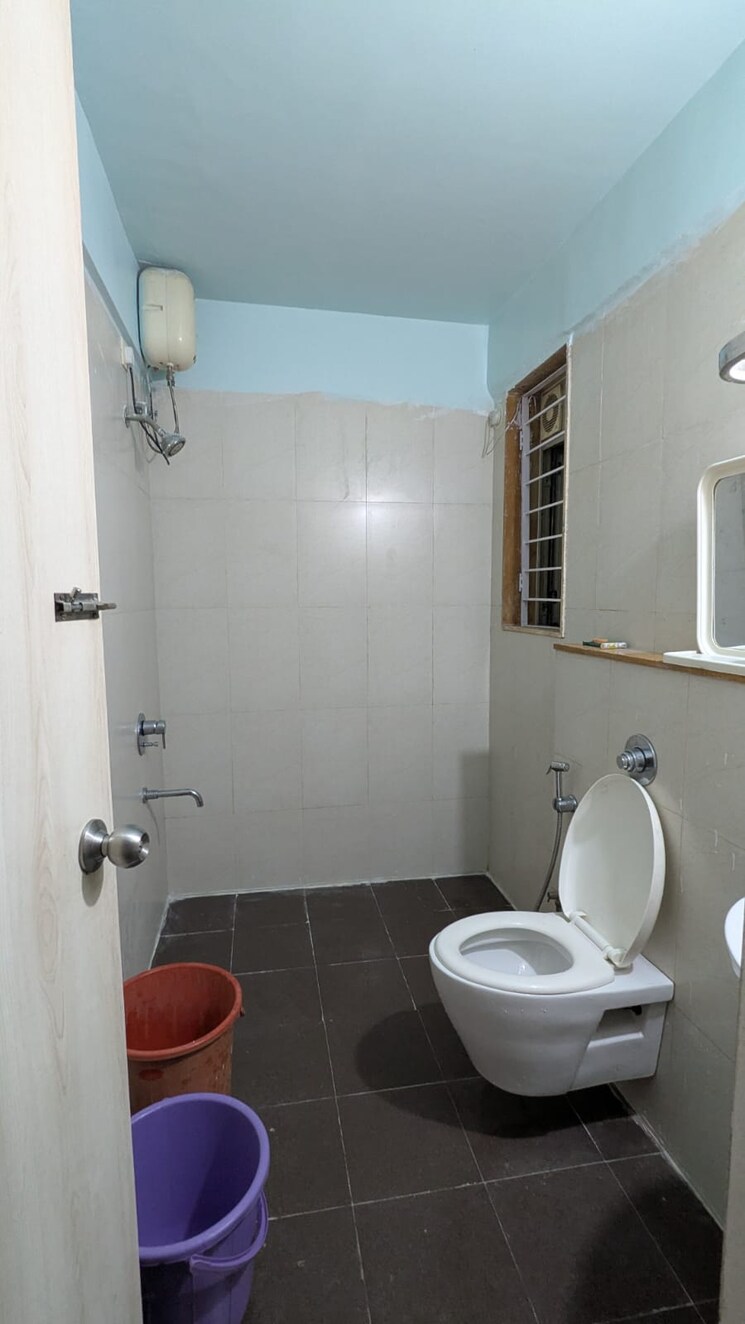 Bathroom, lodha-casa-rio 2 Bedroom 998 Sq.Ft. Apartment In Dombivli East Thane 9541140