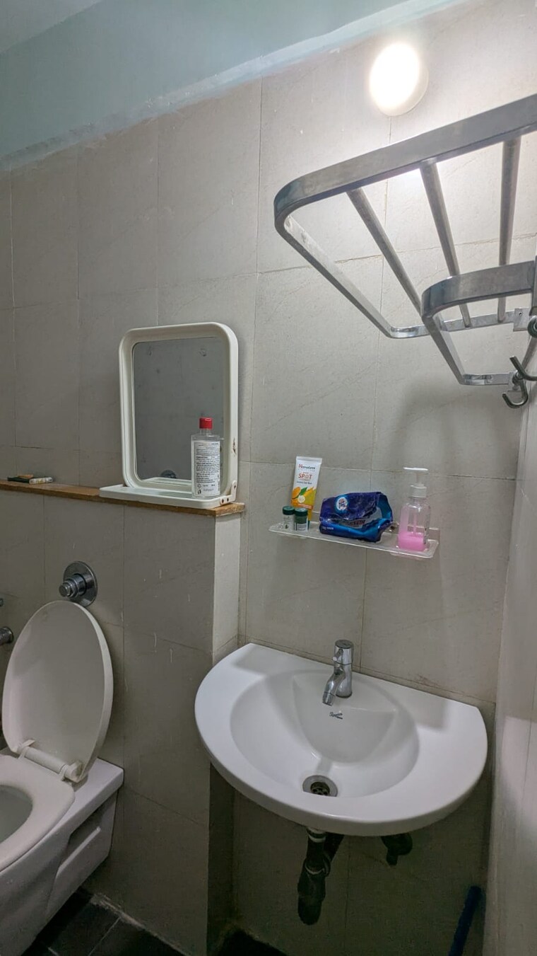 Bathroom, lodha-casa-rio 2 Bedroom 998 Sq.Ft. Apartment In Dombivli East Thane 9541140