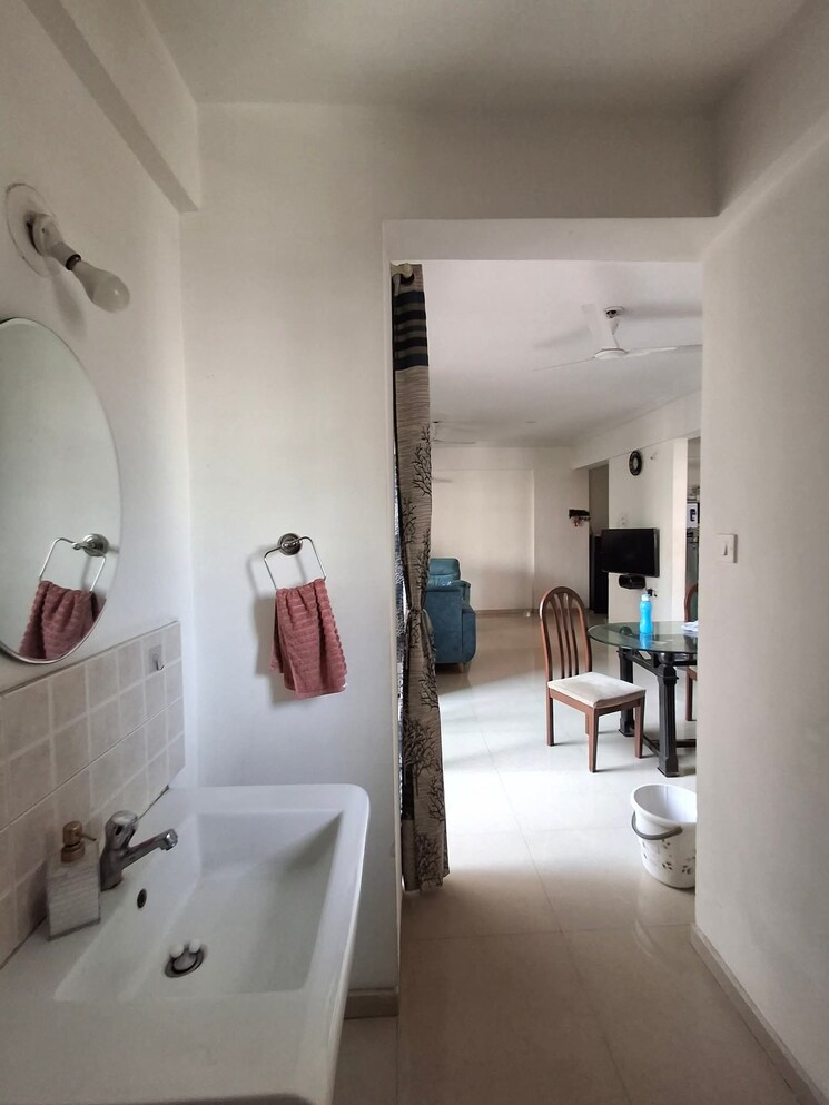 Bathroom, rachana-beverly-hills 3 Bedroom 1294 Sq.Ft. Apartment In Baner Pune 9541148
