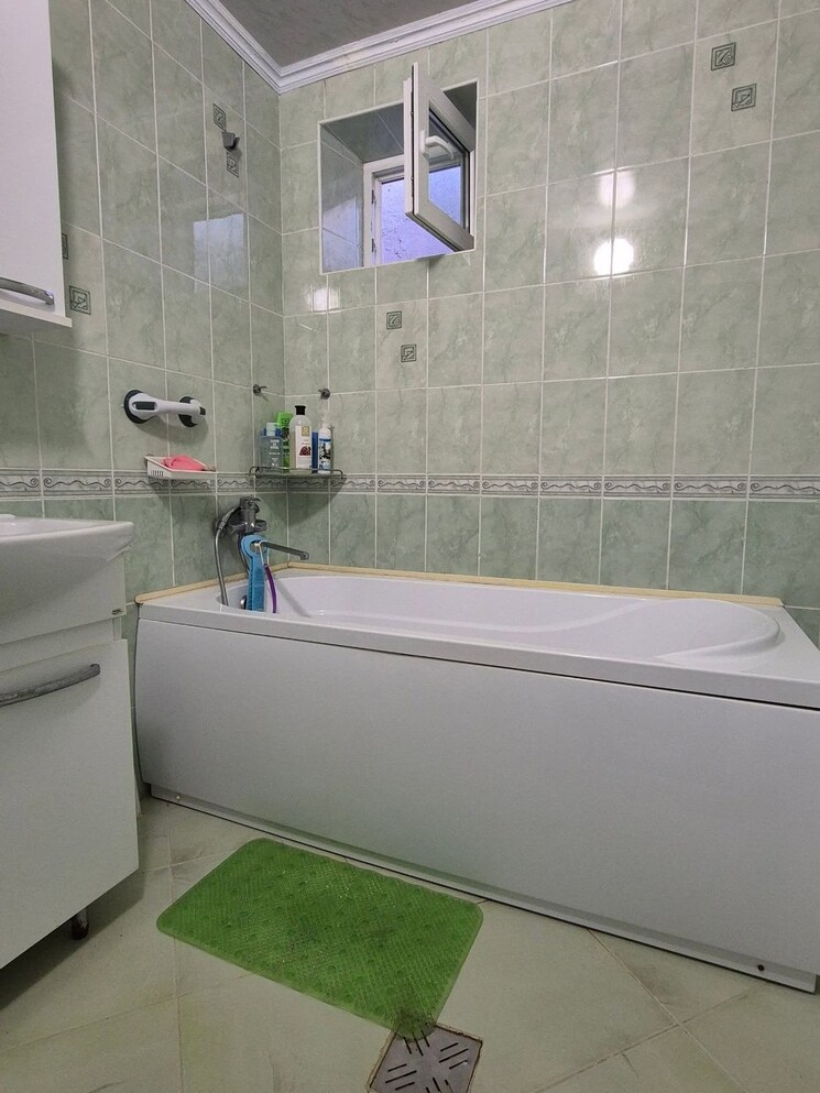 Bathroom, aristo-pearl-residency 3 Bedroom 1250 Sq.Ft. Apartment In Prabhadevi Mumbai 9541149