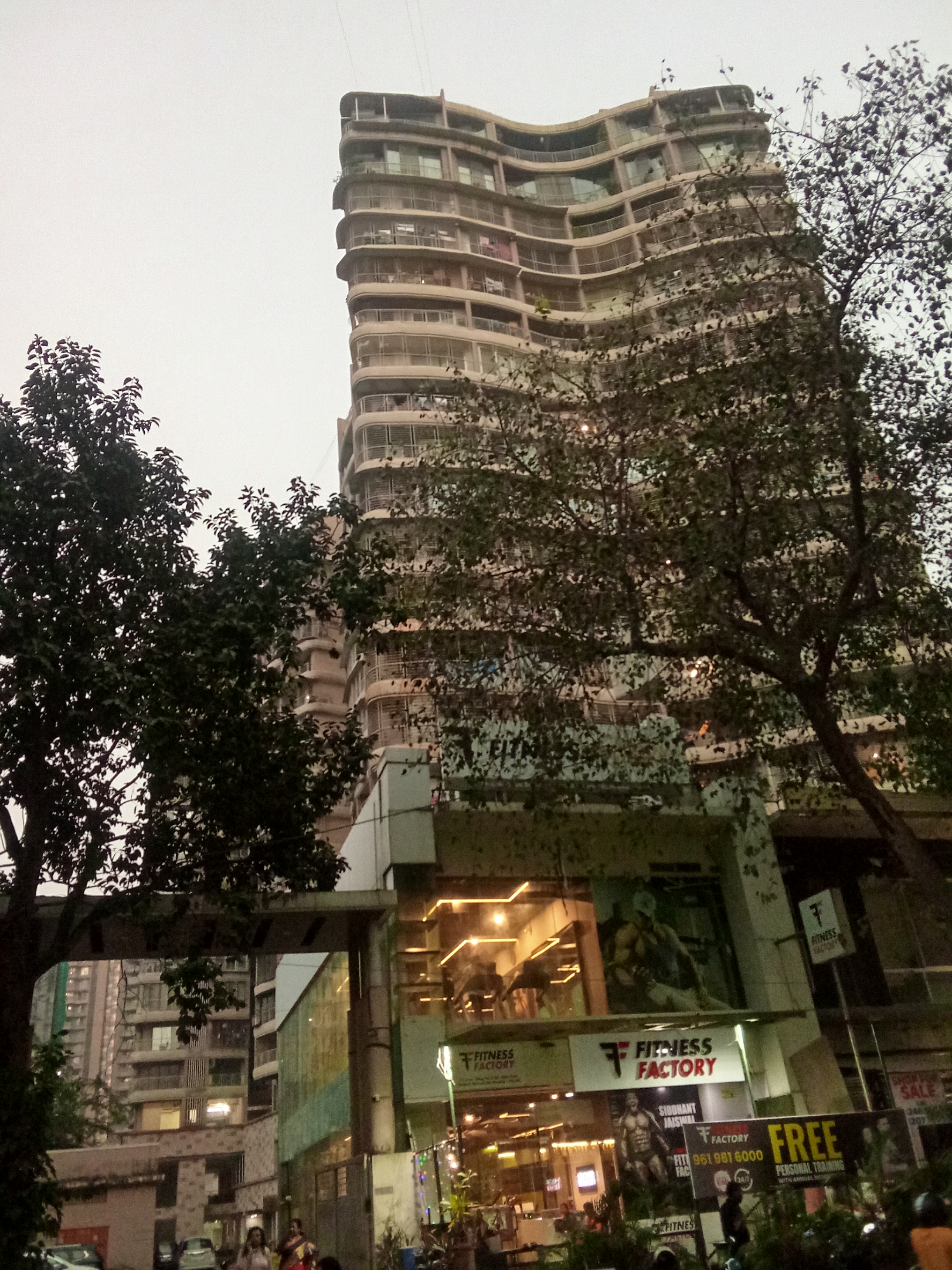 1 BHK 645 Sq.Ft. Apartment in Satra Park