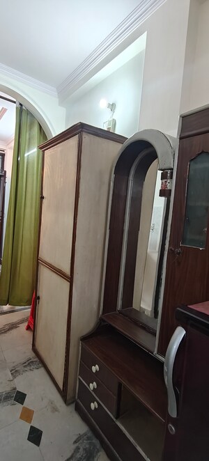 Building Lobby in 1 BHK Builder Floor at Mayur Vihar 1 – for Rent