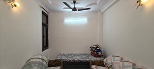 Bedroom in 1 BHK Builder Floor at Mayur Vihar 1 – for Rent