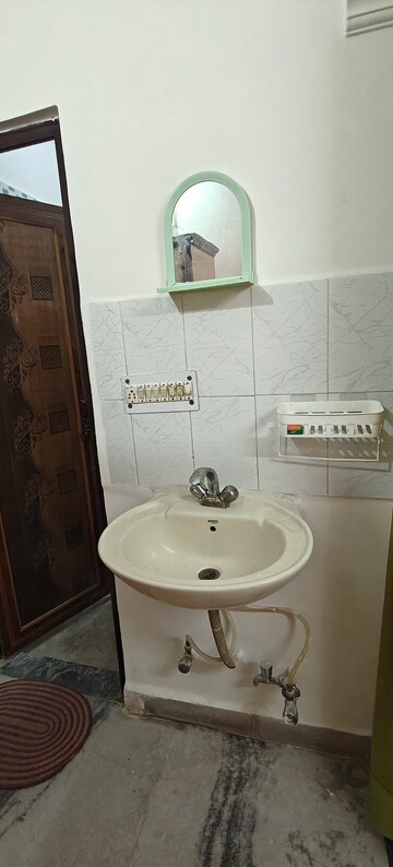Bathroom in 1 BHK Builder Floor at Mayur Vihar Phase 1 – for Rent