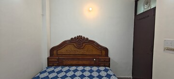 Bedroom in 1 BHK Builder Floor at Mayur Vihar Phase 1 – for Rent