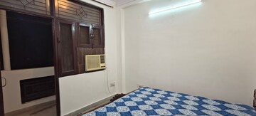 Room in 1 BHK Builder Floor at Mayur Vihar Phase 1 – for Rent