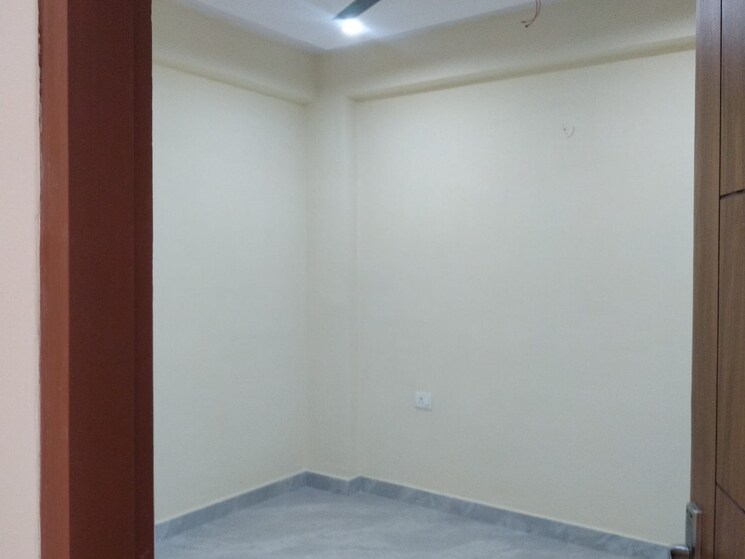 Room, mayur vihar phase 1 3 Bedroom 900 Sq.Ft. Builder Floor In Mayur Vihar Phase 1 Delhi 9541184