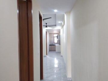Building Lobby in 3 BHK Builder Floor at Mayur Vihar Phase 1 – for Rent