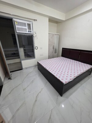 1 BHK Independent House For Rent in Sector 52