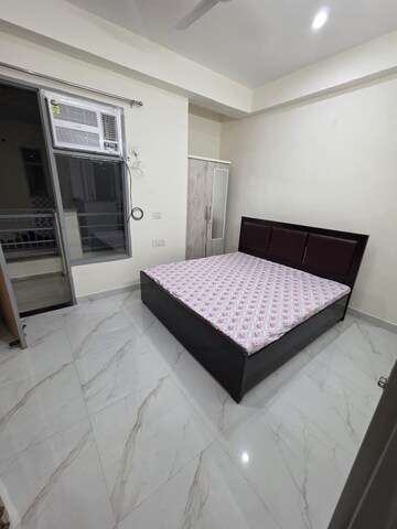 Master Bedroom in 1 BHK Independent House at Sector 52 – for Rent