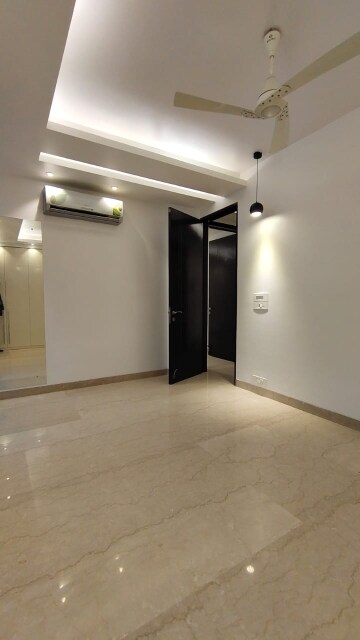 Master Bedroom in 3 BHK Builder Floor at Greater Kailash I – for Rent