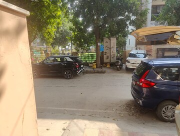 Parking in 3 BHK Builder Floor at Parklands, Sector 85 – for Sale