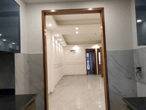 Room in 3.5 BHK Builder Floor at BPTP Park 81, Sector 81 – for Sale