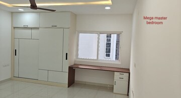 Room in 3 BHK Apartment at Prestige Beverly Hills, Kokapet – for Rent