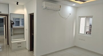 Room in 3 BHK Apartment at Prestige Beverly Hills, Kokapet – for Rent