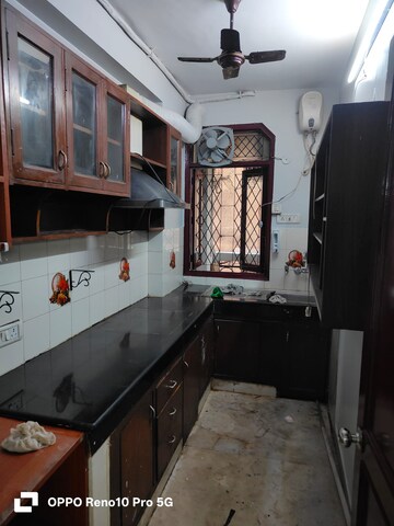 Kitchen in 1.5 BHK Builder Floor at South Extension ii – for Rent