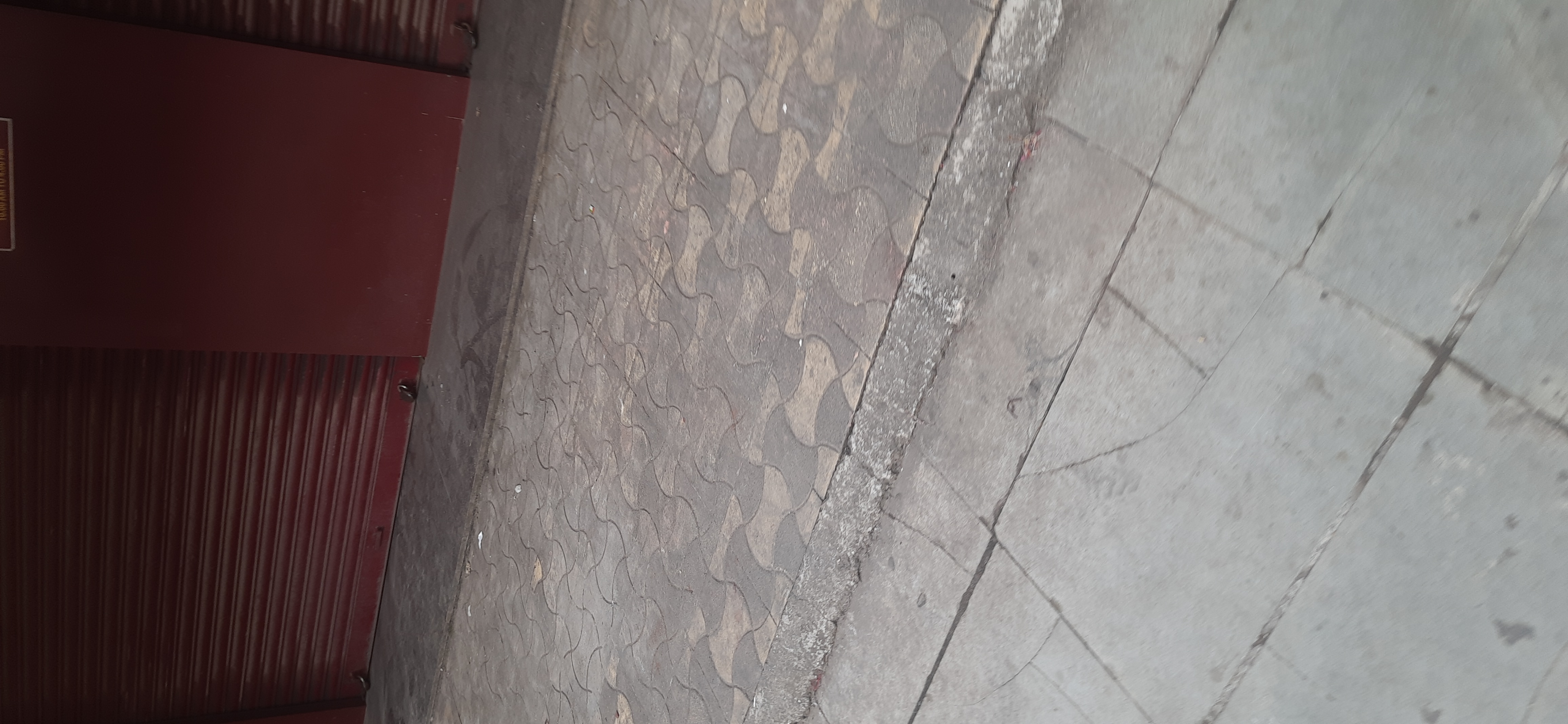 Retail Shop For Rent in Off Sv Road