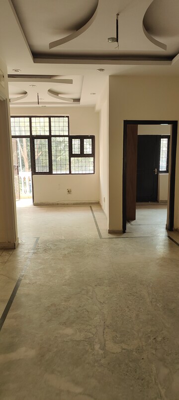 Room in 3 BHK Builder Floor at Ansal API Palam Corporate Plaza, Sector 3 – for Sale