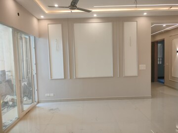 Building Lobby in 3.5 BHK Apartment at SDS NRI Residency, Sector 45 – for Rent