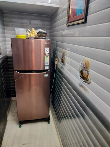 Furnished Amenities in 3 BHK Builder Floor at Kalkaji – for Sale