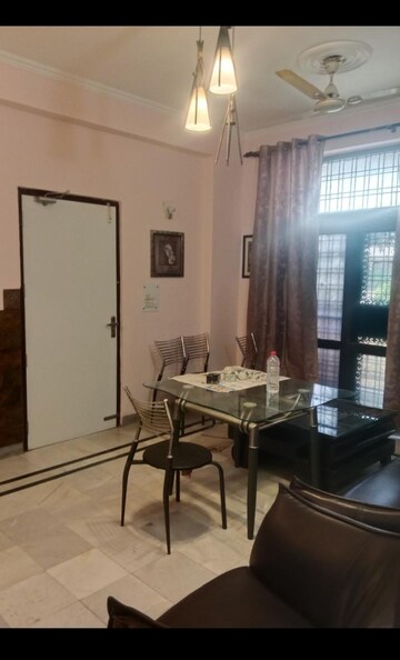 Gym in 2 BHK Builder Floor at Palam Vihar Residents Association, Palam Vihar – for Rent