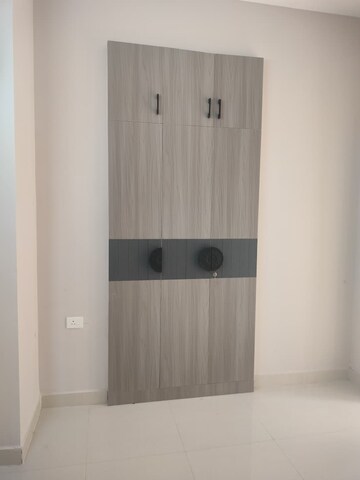 Bathroom in 2 BHK Builder Floor at Tulip Mall, Sector 46 – for Rent