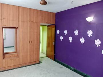 Room in 6+ BHK Independent House at Nungambakkam – for Sale