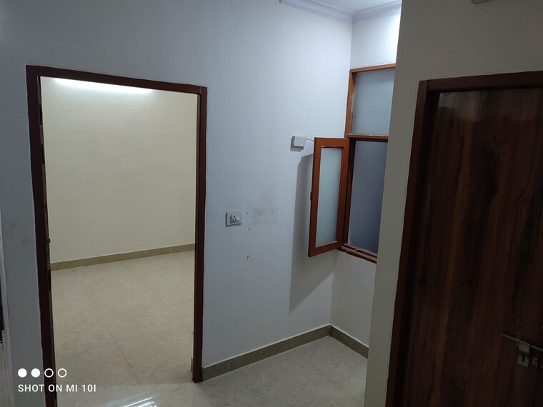 Room, palm-residency-chhatarpur 1 RK 500 Sq.Ft. Apartment In Chattarpur Delhi 9541335