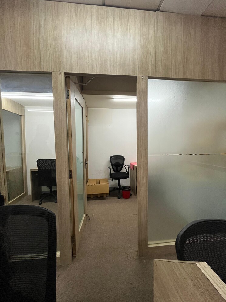 Team Area, kohinoor-oceana Commercial Office Space 2000 Sq.Ft. In Dadar West Mumbai 9541339