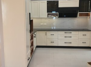 Kitchen in 3.5 BHK Builder Floor at Tulip Mall, Sector 46 – for Rent