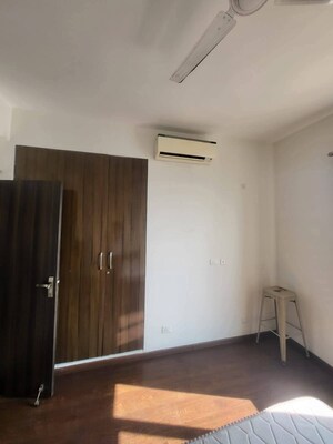 Room in 2 BHK Apartment at Hero Homes Gurgaon, Sector 104 – for Rent