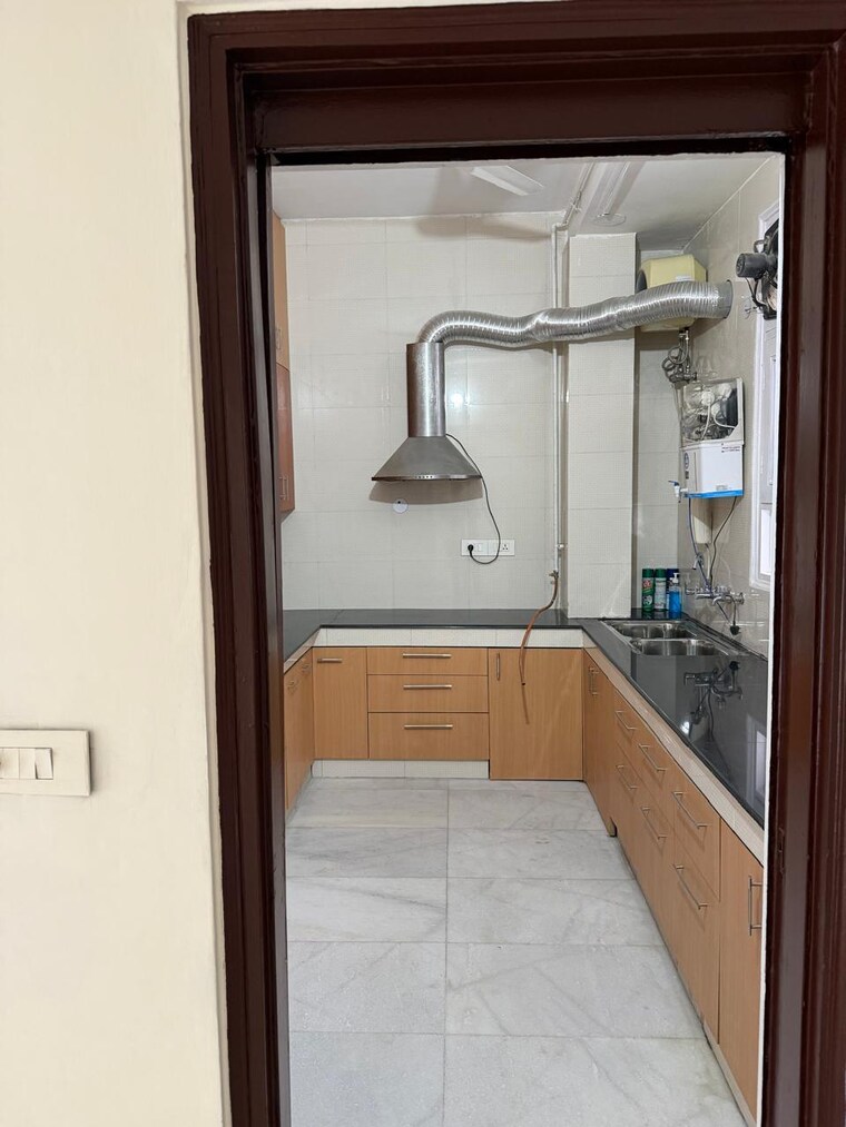 Kitchen, anand niketan 3 Bedroom 2200 Sq.Ft. Builder Floor In Anand Niketan Delhi 9541413