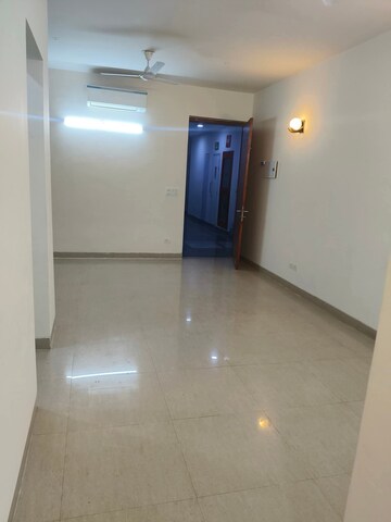 Room in 3 BHK Apartment at Emaar Gurgaon Greens, Sector 102 – for Rent