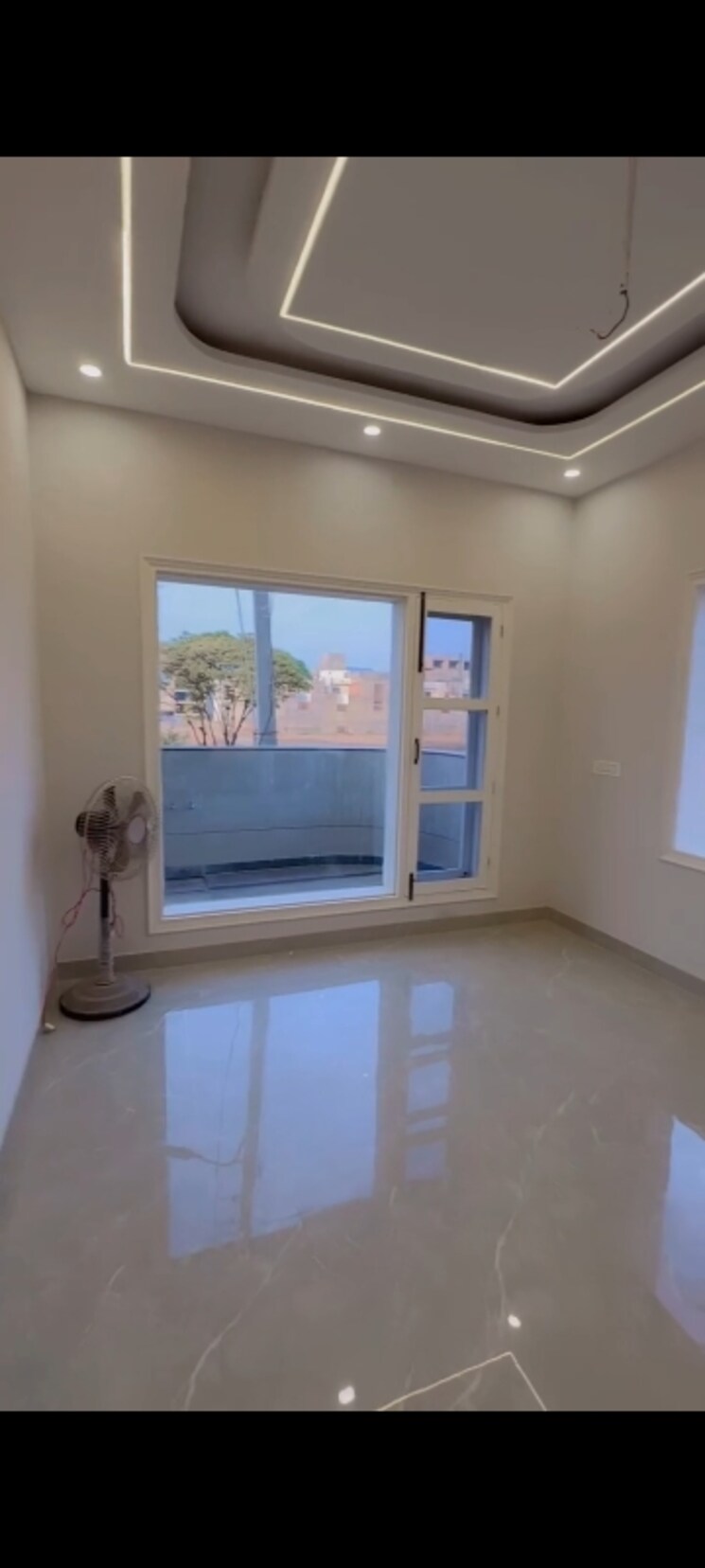 Room, sunny enclave 4 Bedroom 138 Sq.Yd. Independent House In Sunny Enclave Mohali 9541456