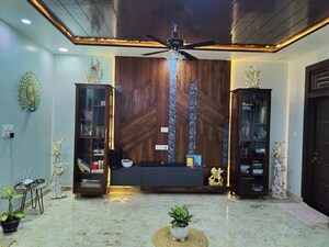 Gym in 6 BHK Villa at Mansarovar Extension – for Sale