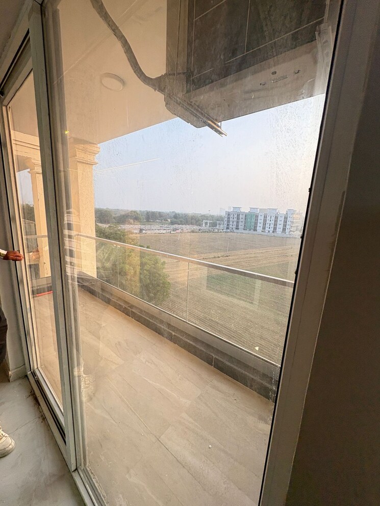 Balcony, hero-homes-gurgaon 3 Bedroom 1359 Sq.Ft. Apartment In Sector 104 Gurgaon 9541538