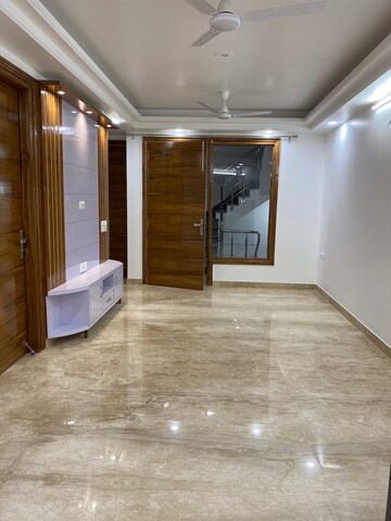 Room in 3 BHK Apartment at Hero Homes Gurgaon, Sector 104 – for Sale