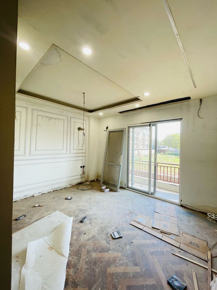 Room, sector 63a 4 Bedroom 230 Sq.Yd. Builder Floor In Sector 63a Gurgaon 9541669