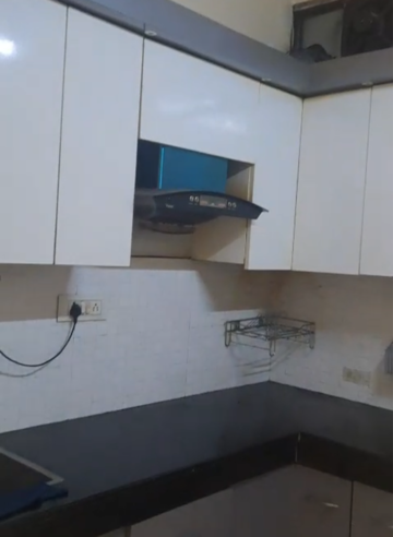 Furnished Amenities in 2 BHK Builder Floor at Param Puri – for Rent