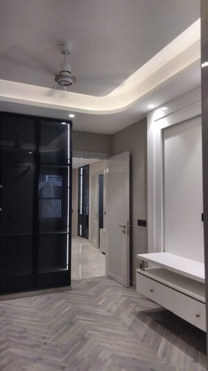 Building Lobby in 3 BHK Builder Floor at Anand Vihar – for Sale