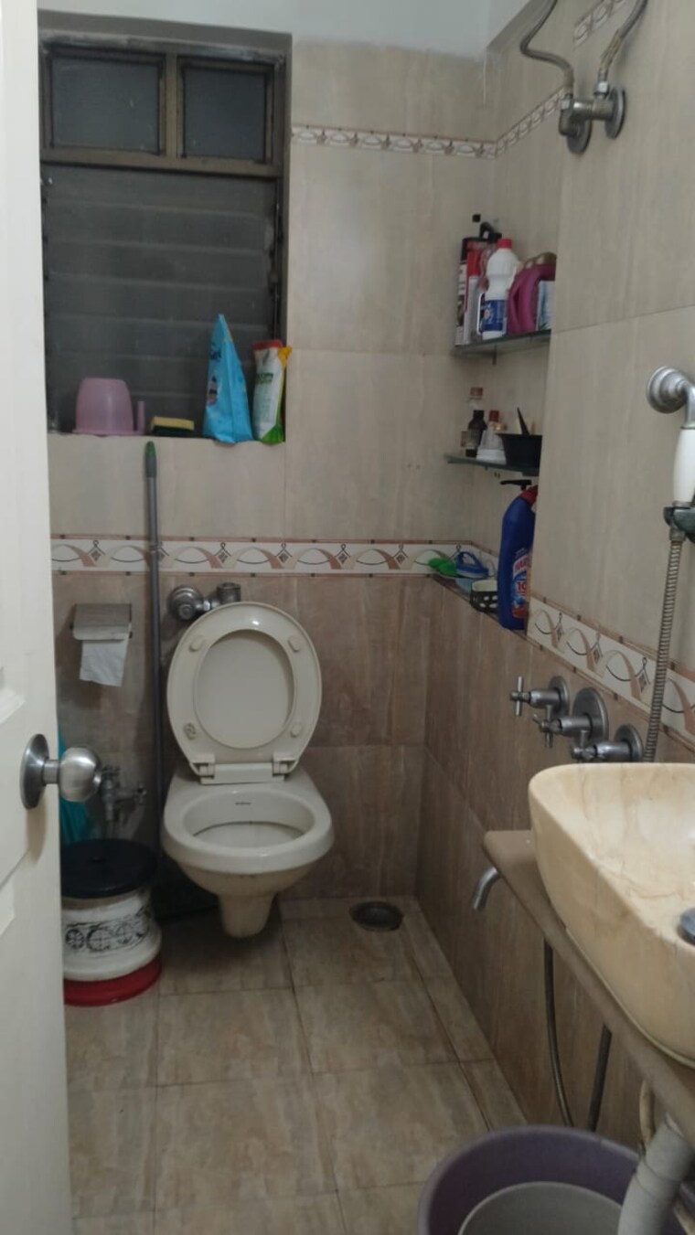 Bathroom, luv-kush-tower 1 Bedroom 559 Sq.Ft. Apartment In Chembur Mumbai 9541876