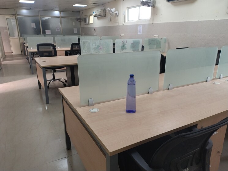 Team Area, sector 3 Commercial Office Space in IT/SEZ 1200 Sq.Ft. In Sector 3 Noida 9541962