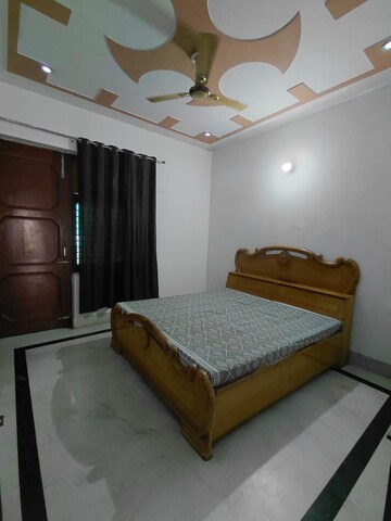 Bedroom in 3 BHK Builder Floor at Sector 52 – for Rent
