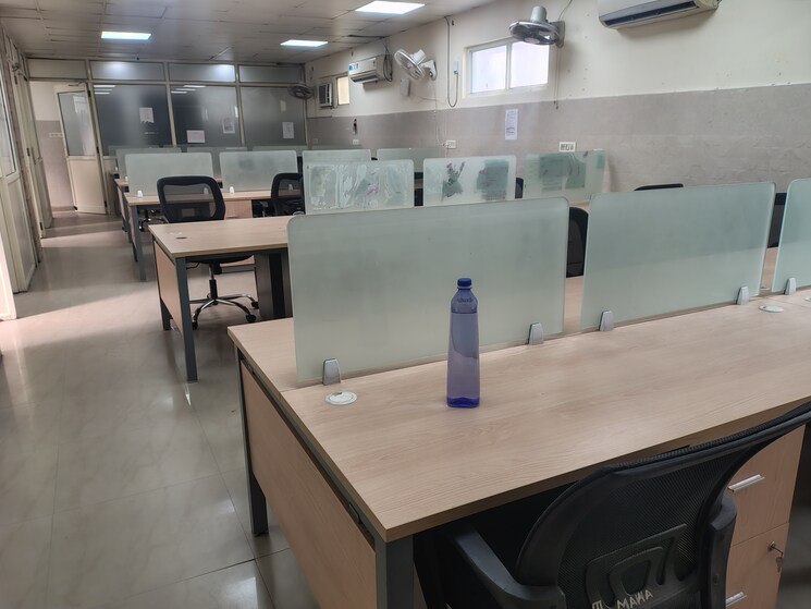 Team Area, sector 16 Commercial Office Space in IT/SEZ 1800 Sq.Ft. In Sector 16 Noida 9542021