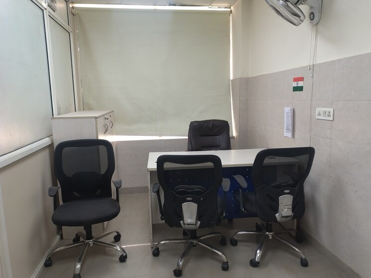 Team Area, sector 16 Commercial Office Space in IT/SEZ 1800 Sq.Ft. In Sector 16 Noida 9542021