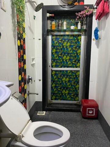 Bathroom in 4 BHK Apartment at Makhdoom Sea Palace, Mahim – for Sale