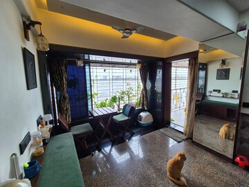 Living Room in 4 BHK Apartment at Makhdoom Sea Palace, Mahim – for Sale