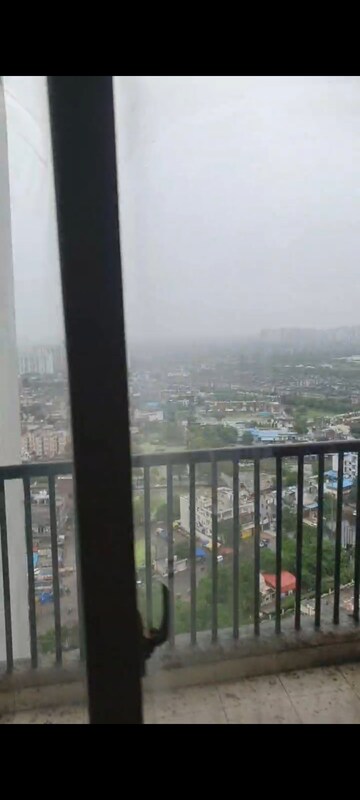 3 BHK Apartment – Exterior View View at Amrapali Platinum, Sector 119 - for Sale