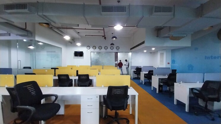 Team Area, wakadewadi Commercial Office Space 2300 Sq.Ft. In Wakadewadi Pune 9542089