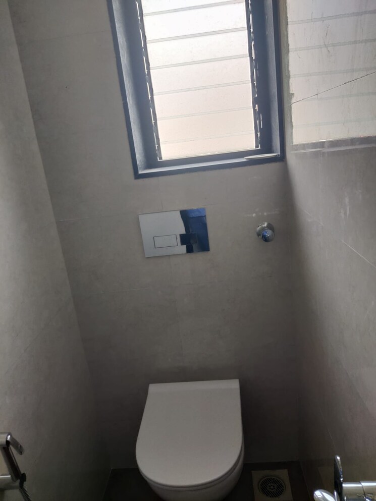 Bathroom, chembur 1 Bedroom 585 Sq.Ft. Apartment In Chembur Mumbai 9542057